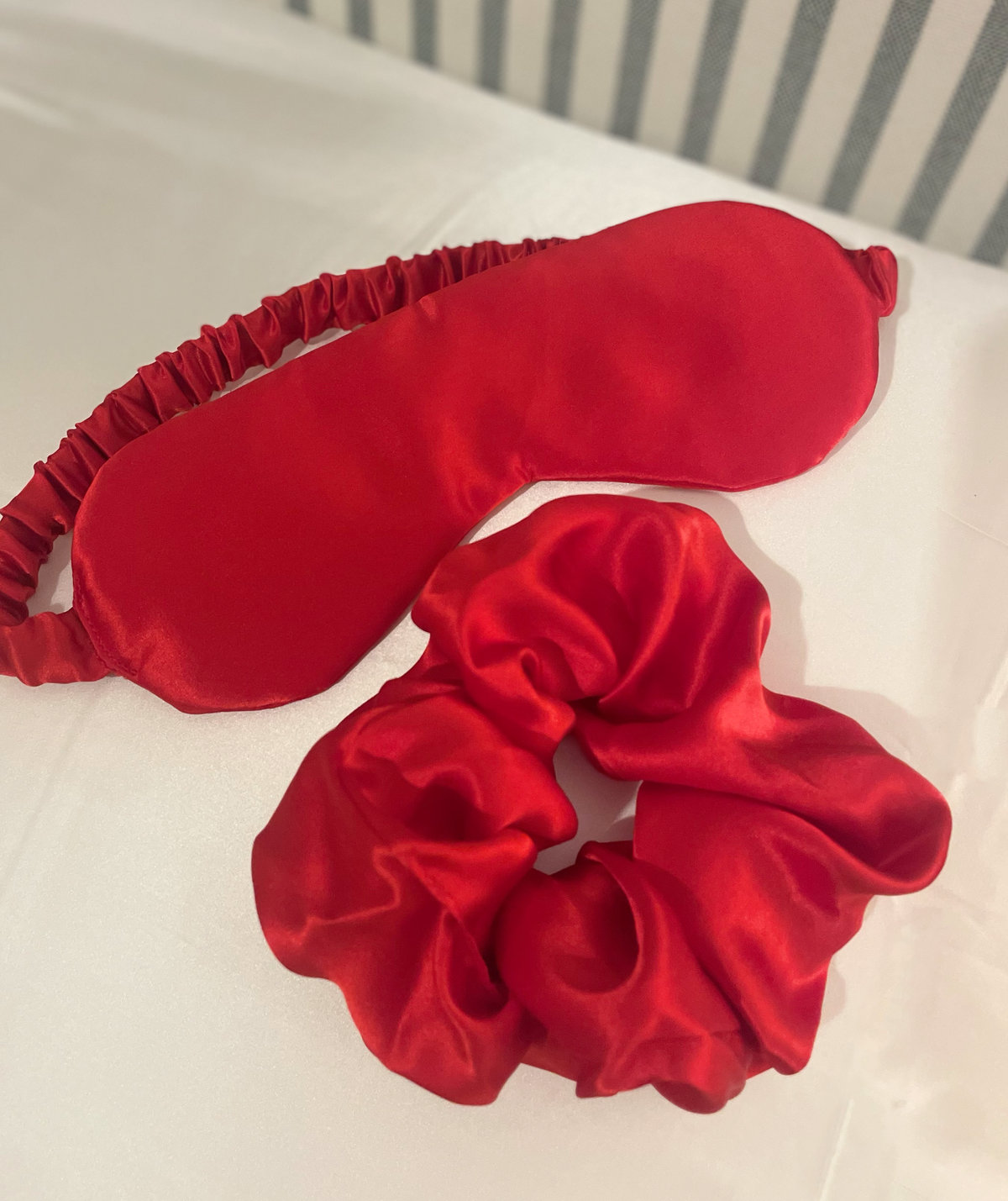 100% Silk Scrunchie & Sleep Mask - Red